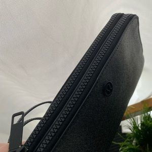 lulu lemon double up pouch